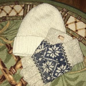 Northface hat and gloves
